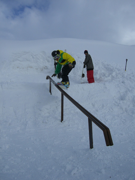Bailey sliding